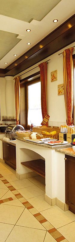 Frühstücksbuffet im Apart-Hotel Panorama – 500 m entfernt
